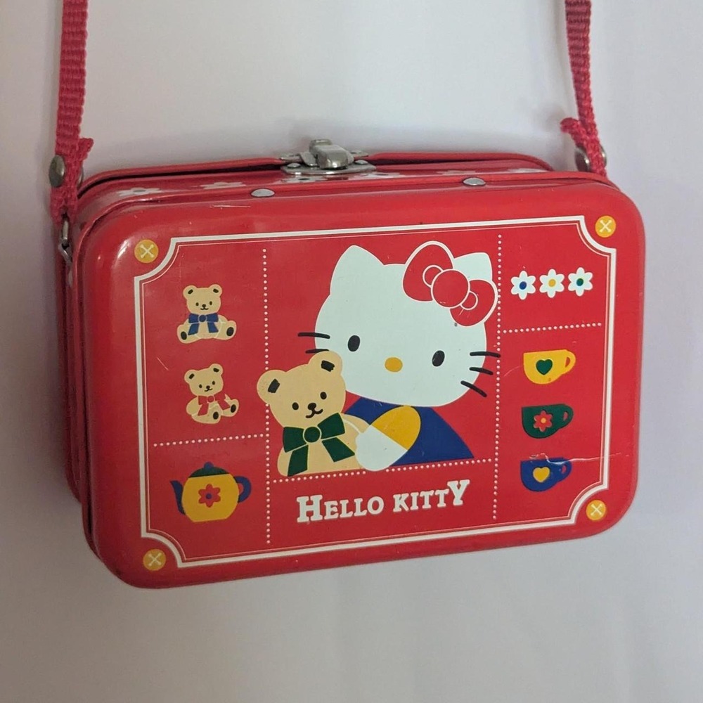 Vintage 1996 Sanrio Hello Kitty Metal Box Crossbody Purse